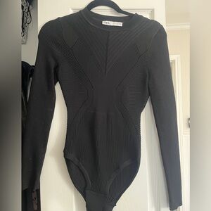 Zara long sleeve knit bodysuit size M
